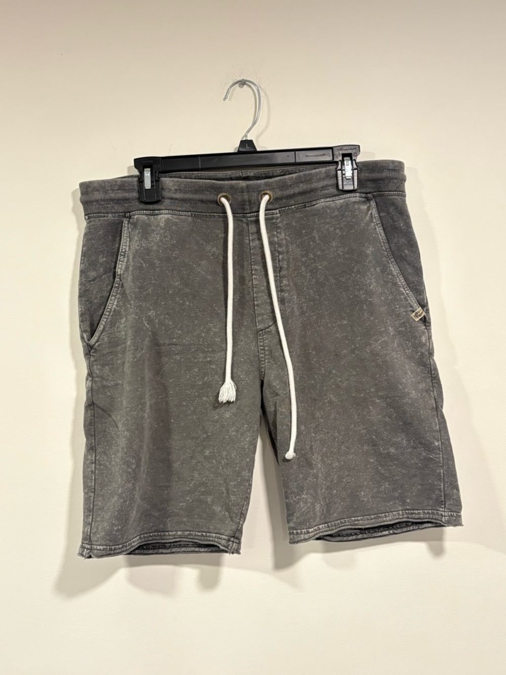 Men's Washed Gray Athletic Drawstring Shorts with Side Pockets